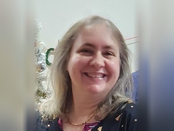 Sandy, bookkeeper and marketing lead